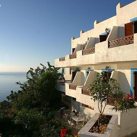Albatros Hotel 아무피 외부 사진